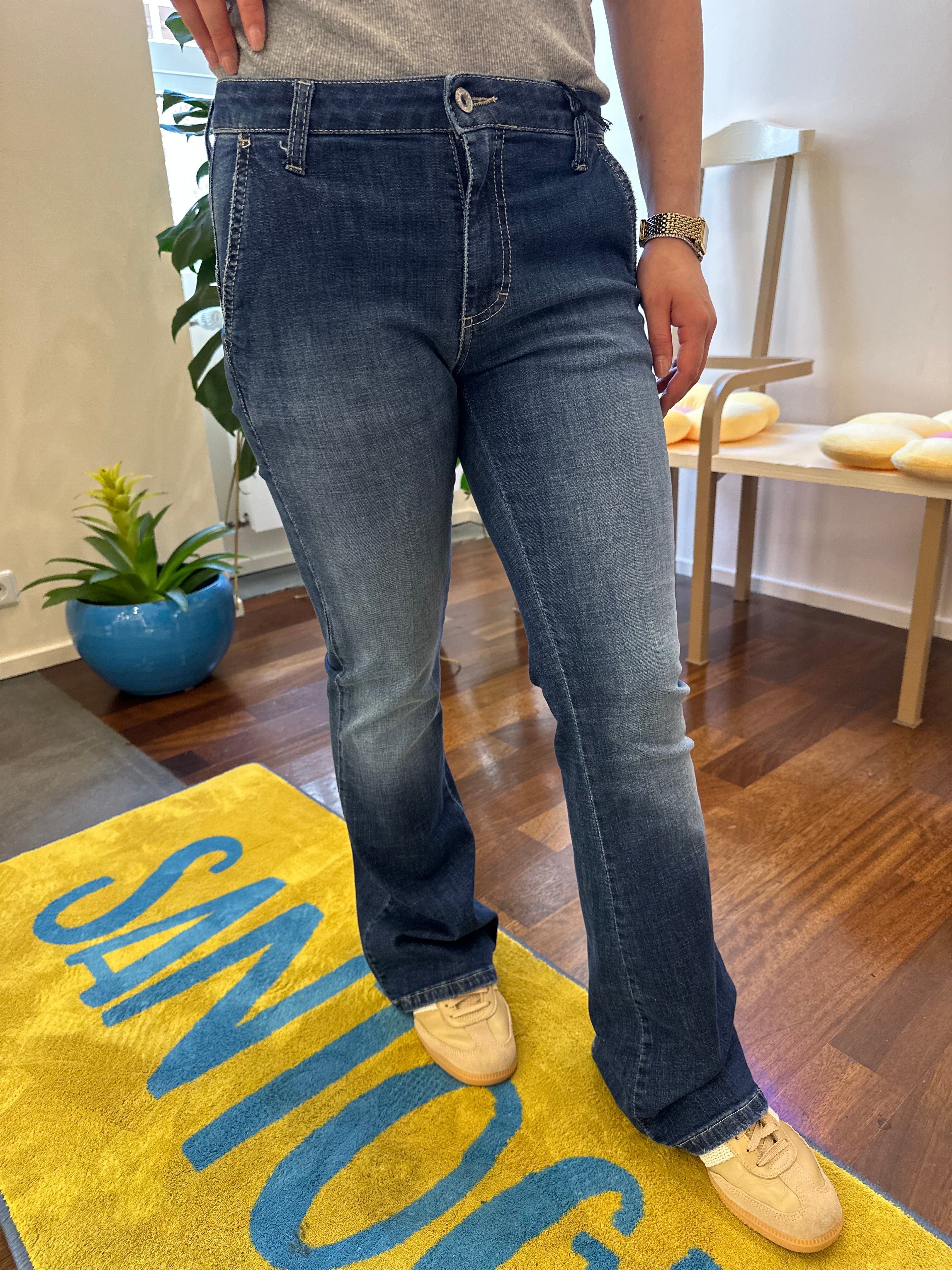 Blaue Jeans Mittlere Taille Boot Cut