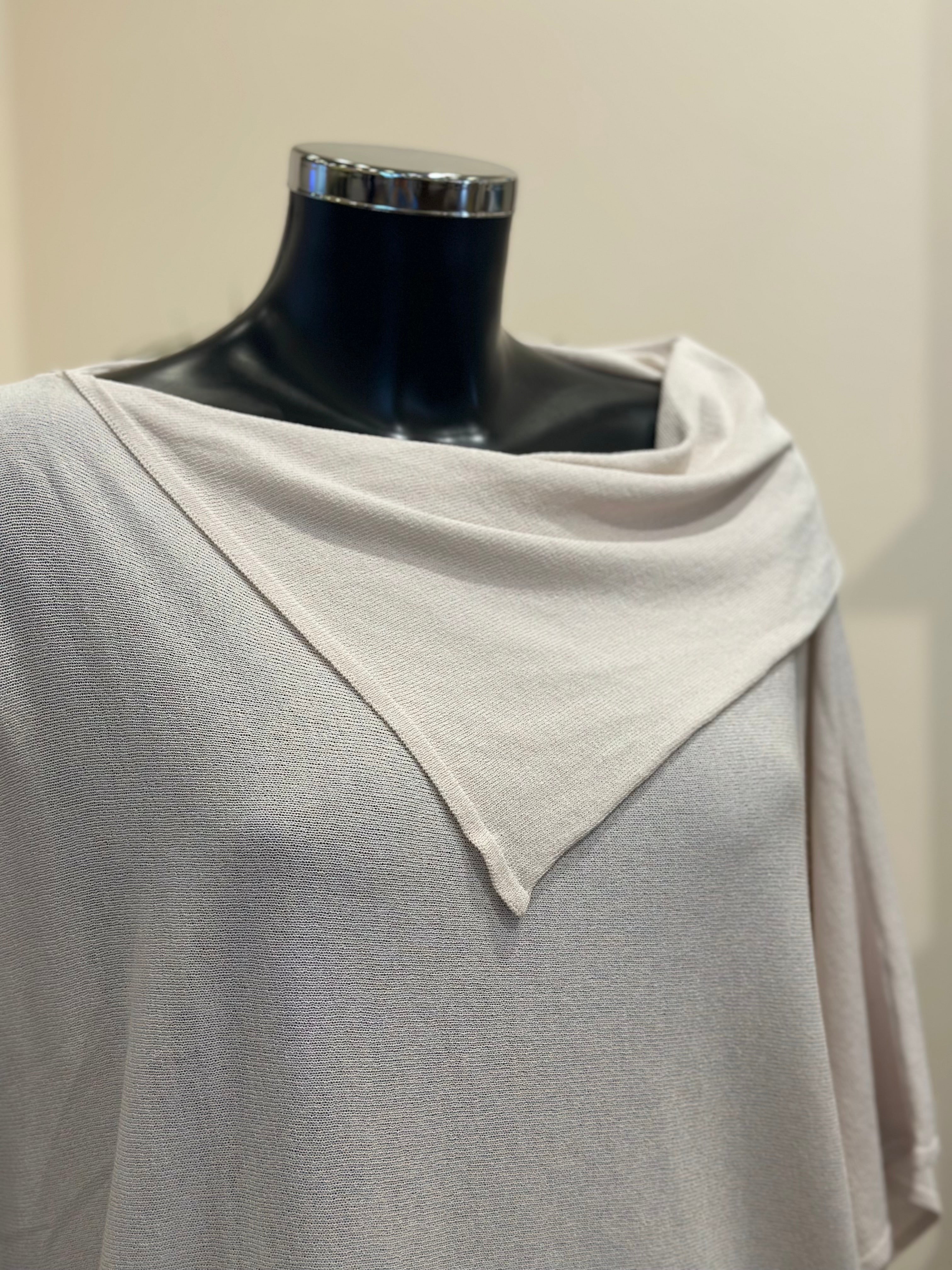 Oversize-Pullover mit Kragen aus Viskose Creme Kontatto