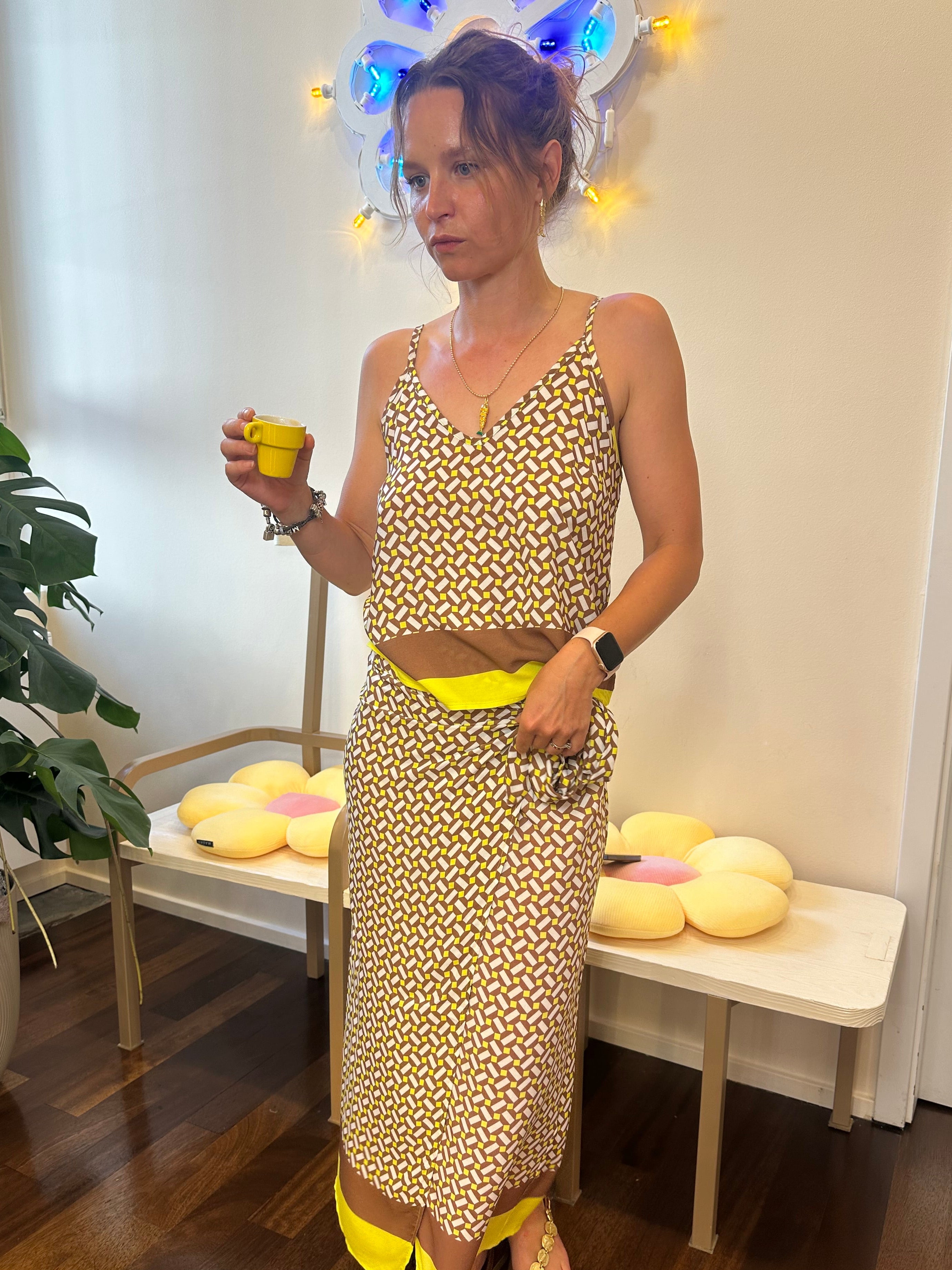 Viskose Top mit Trägern in Braun-Lime