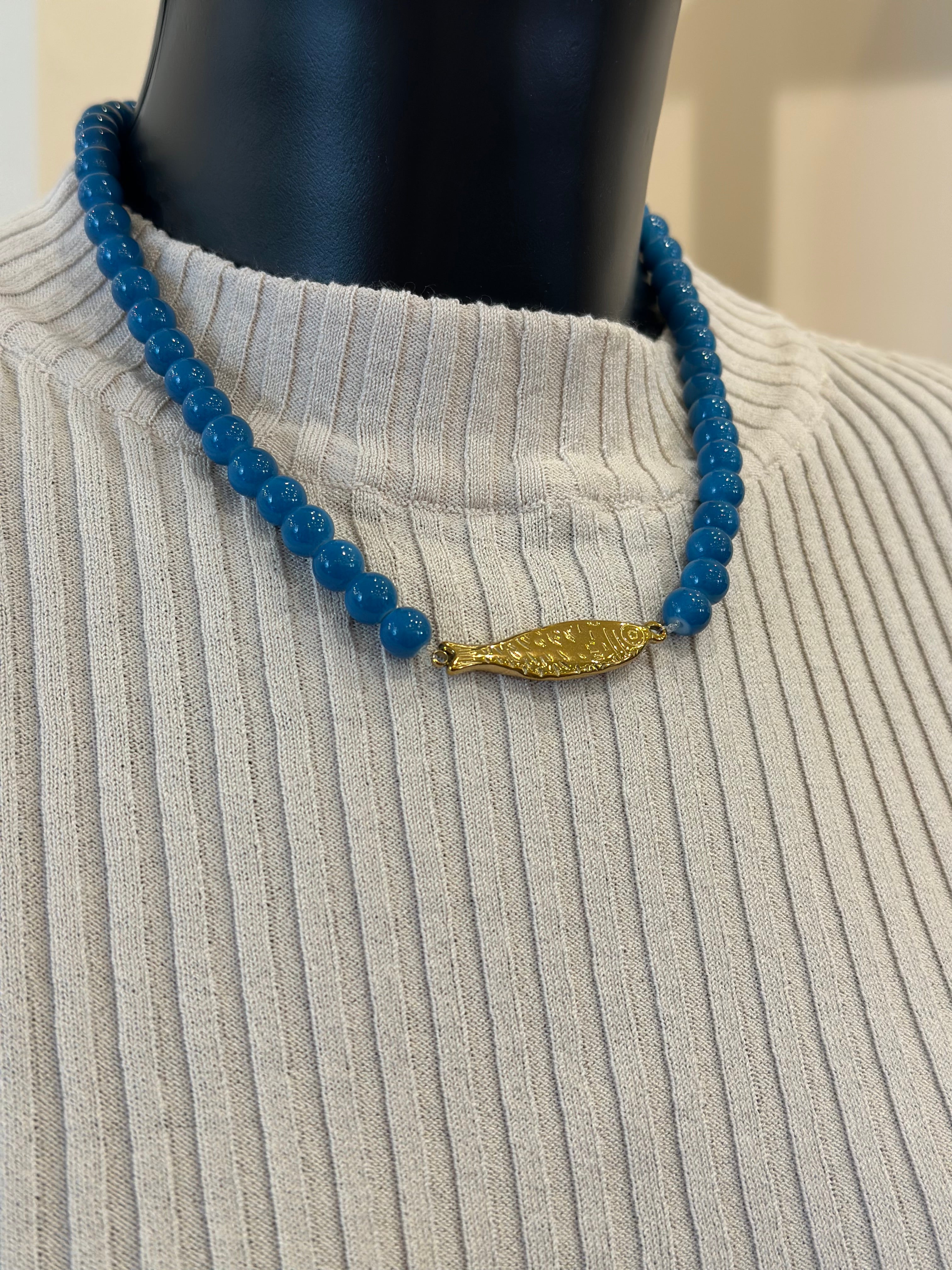 Nali  Halskette – Blaue Perlen mit Fisch