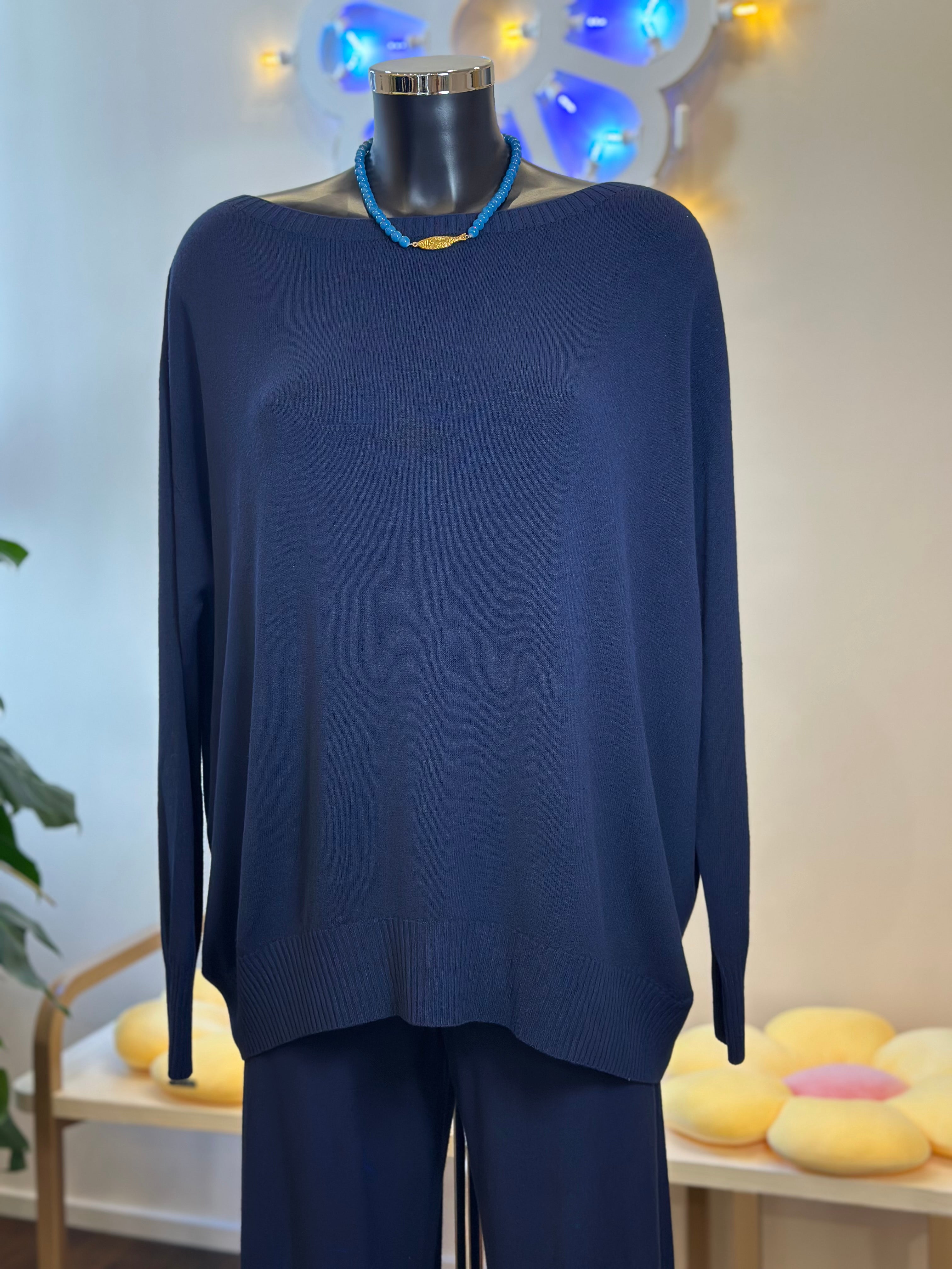Langer Strickpullover Bootausschnitt Dunkelblau Kontatto