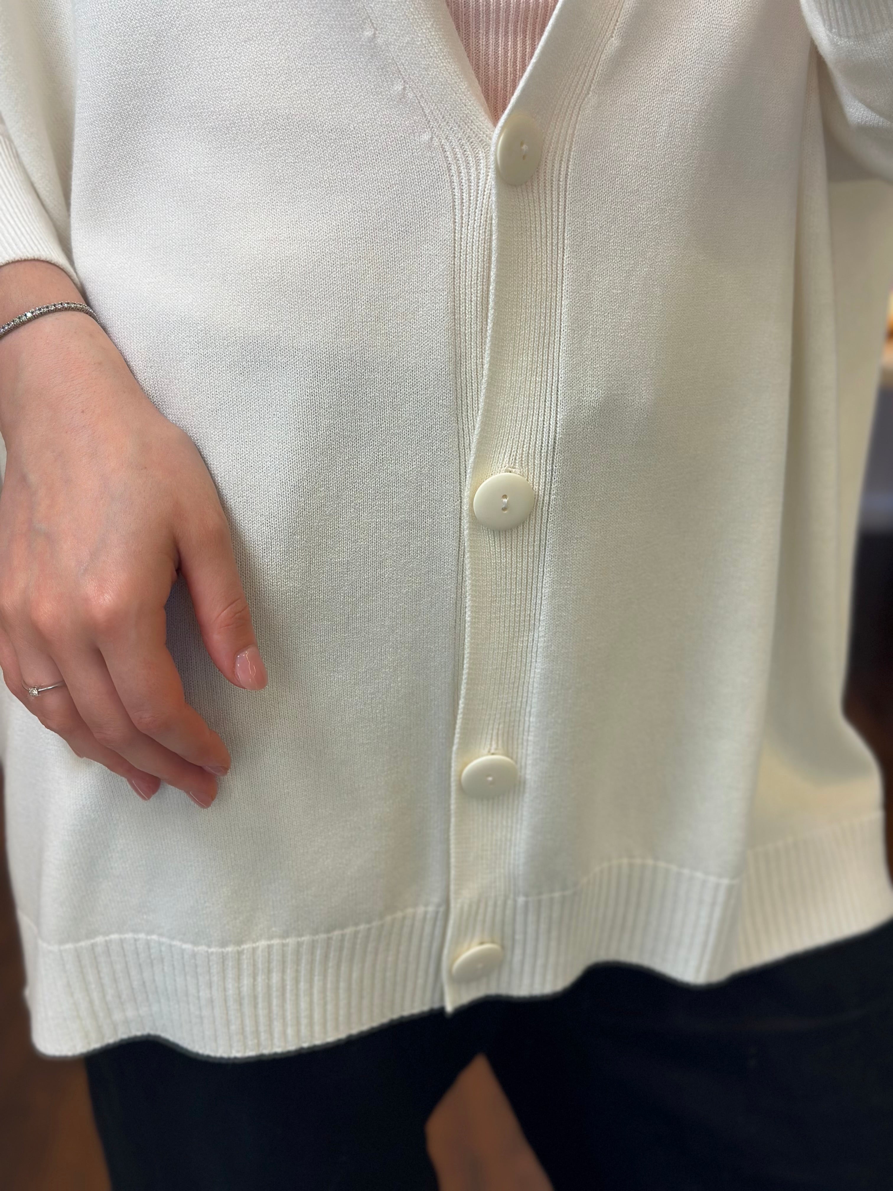 Kontatto – Strickjacke mit Knöpfen Viskose Weiß