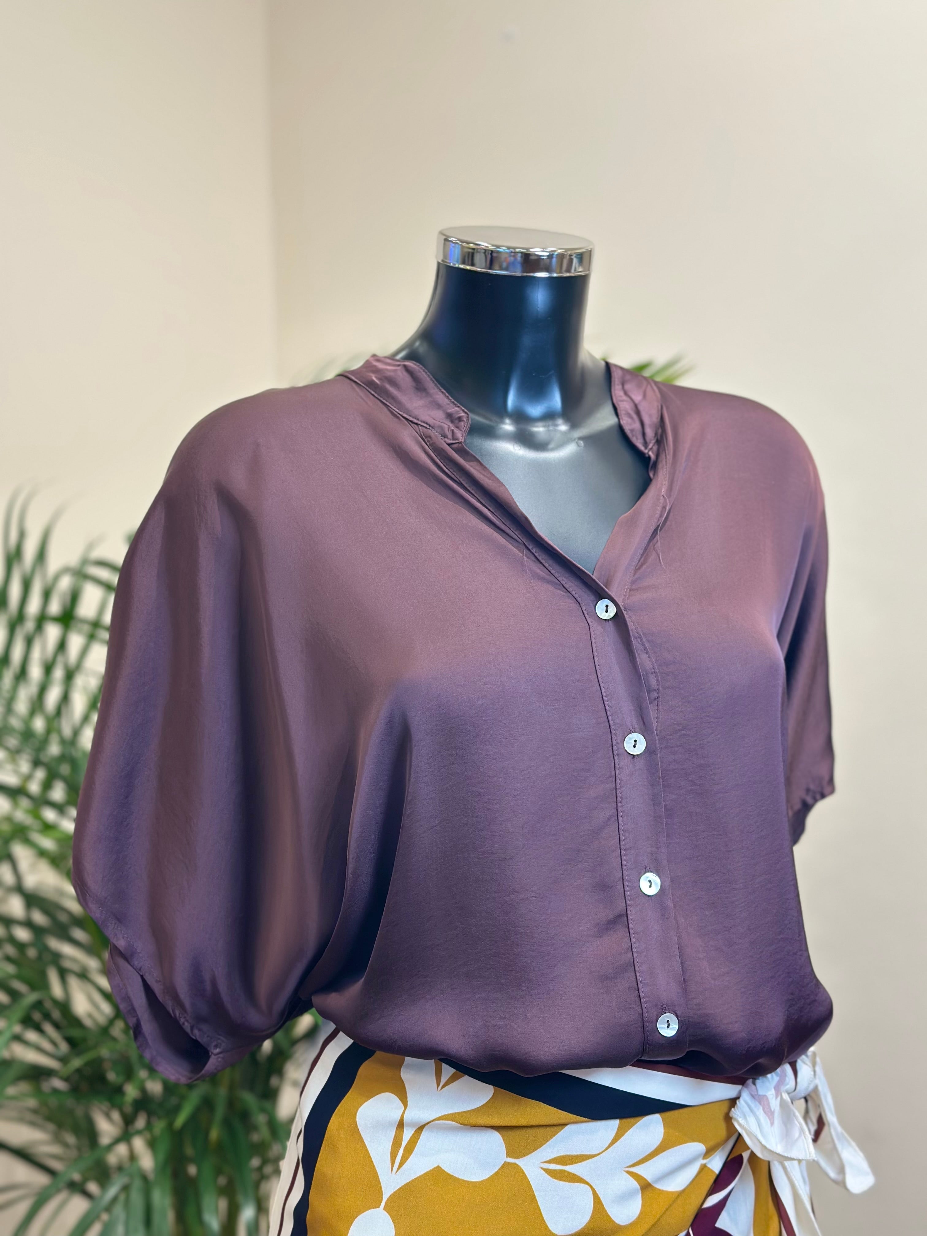 Viskose-Shirt mit Knöpfen in Bordeaux