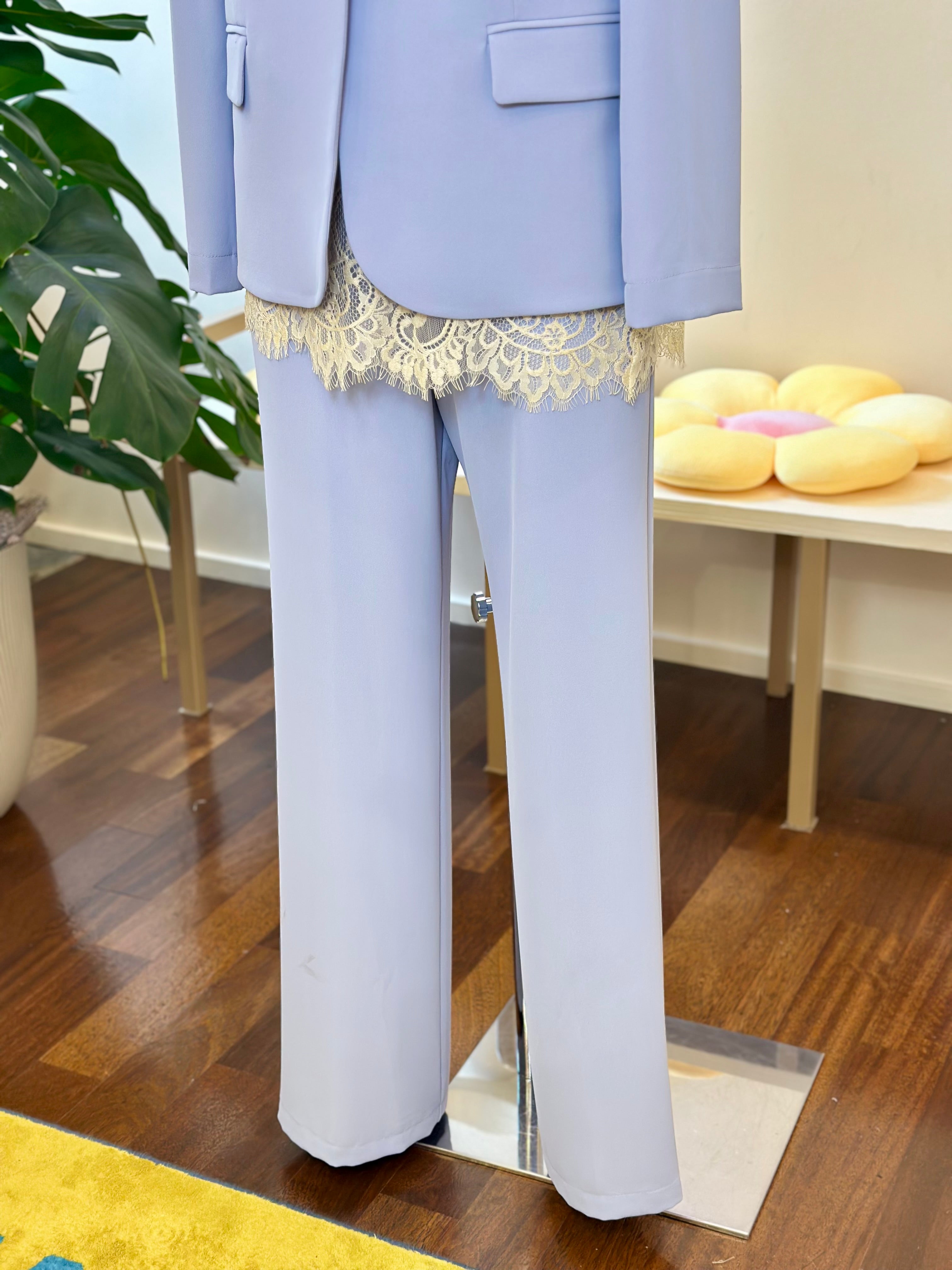 Hosenanzug Hellblau Blazer und Hose Kontatto