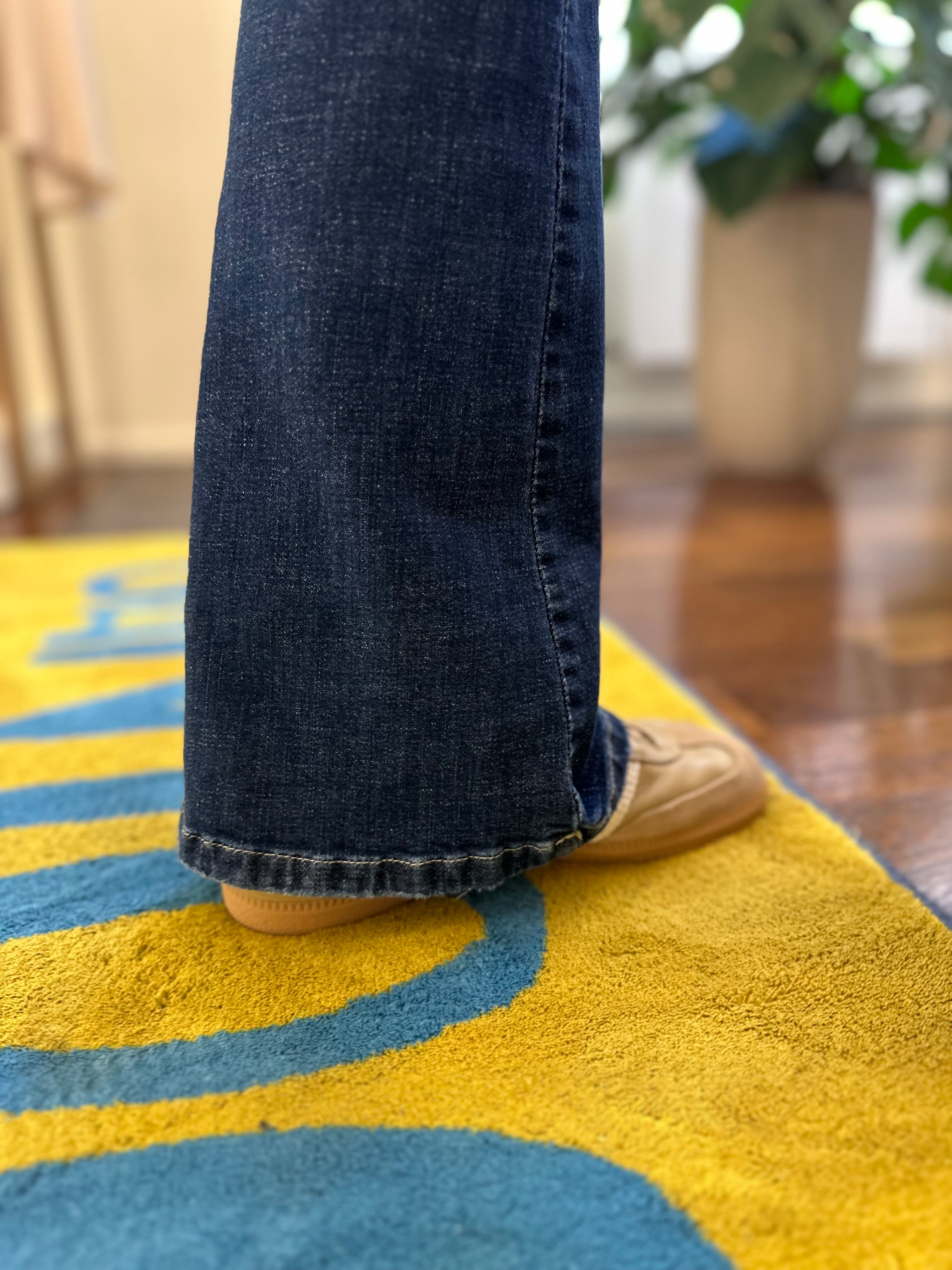Blaue Jeans Mittlere Taille Boot Cut