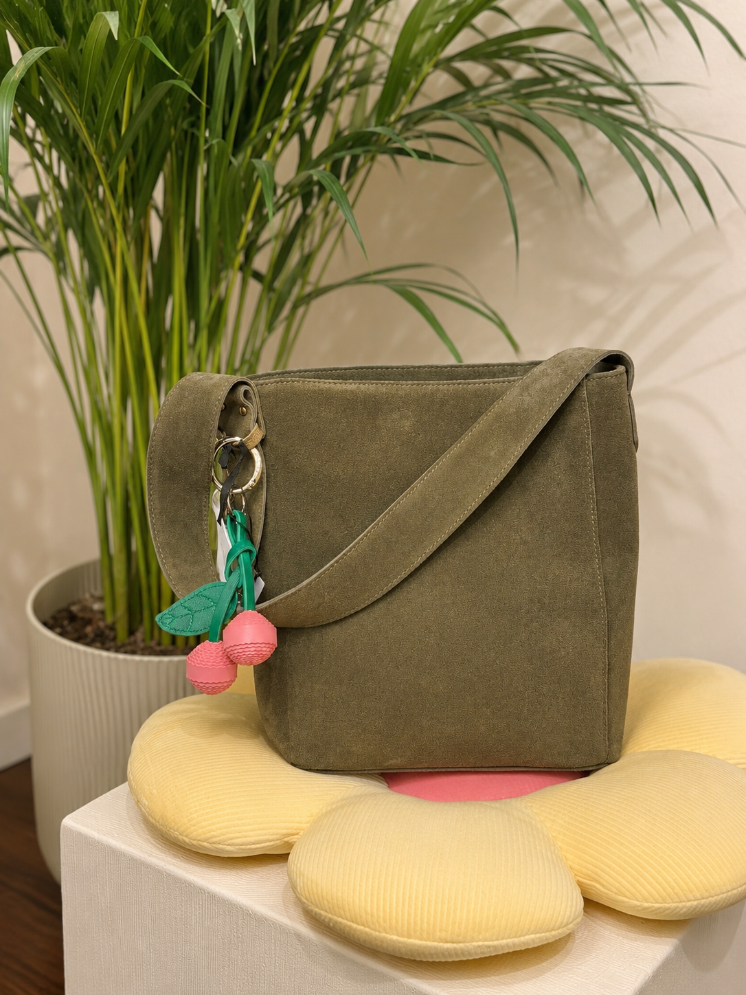Wildledertasche Militärgrün Vicolo