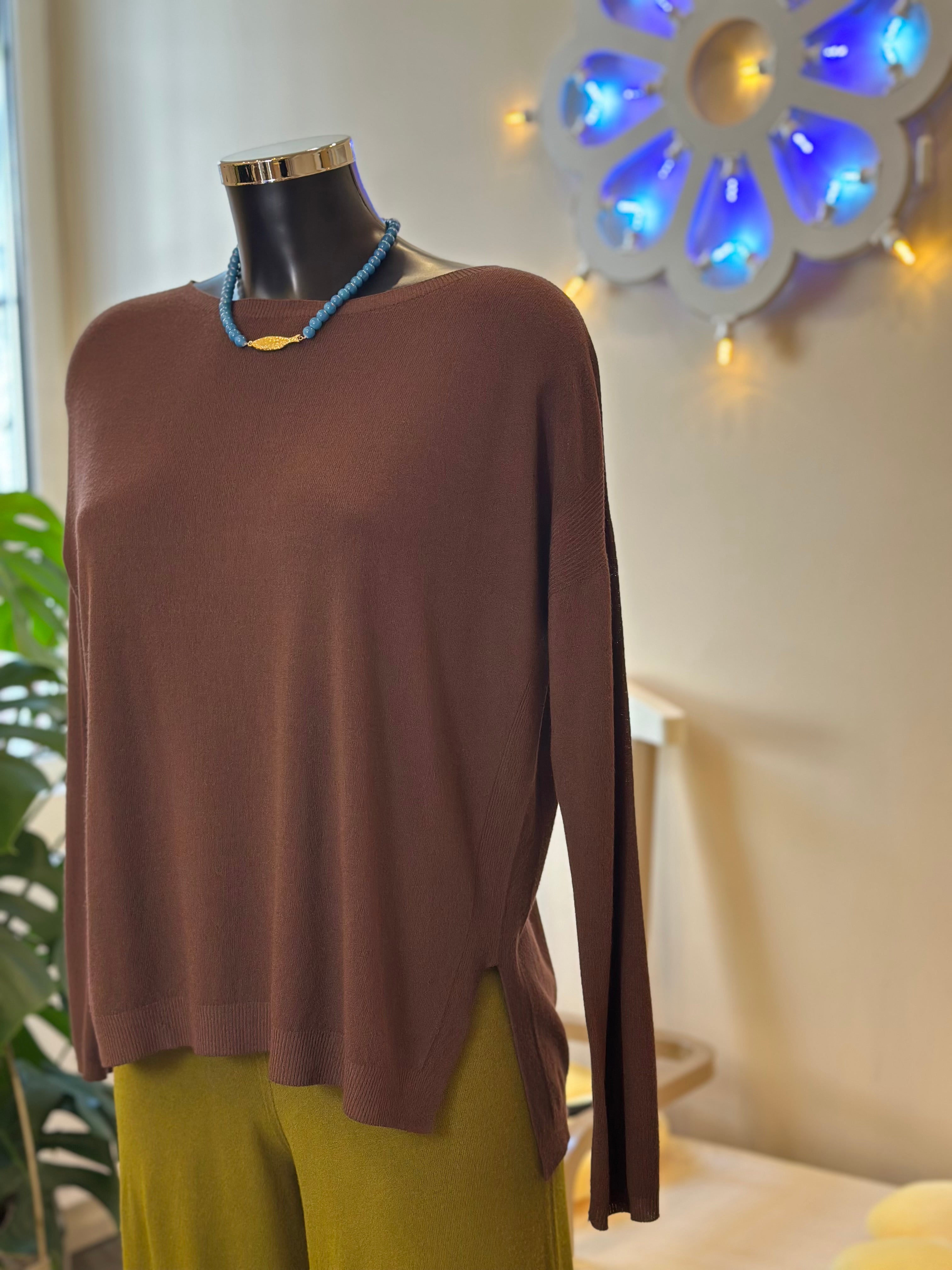 Strickpullover Bootausschnitt mit Schlitzen Braun Kontatto