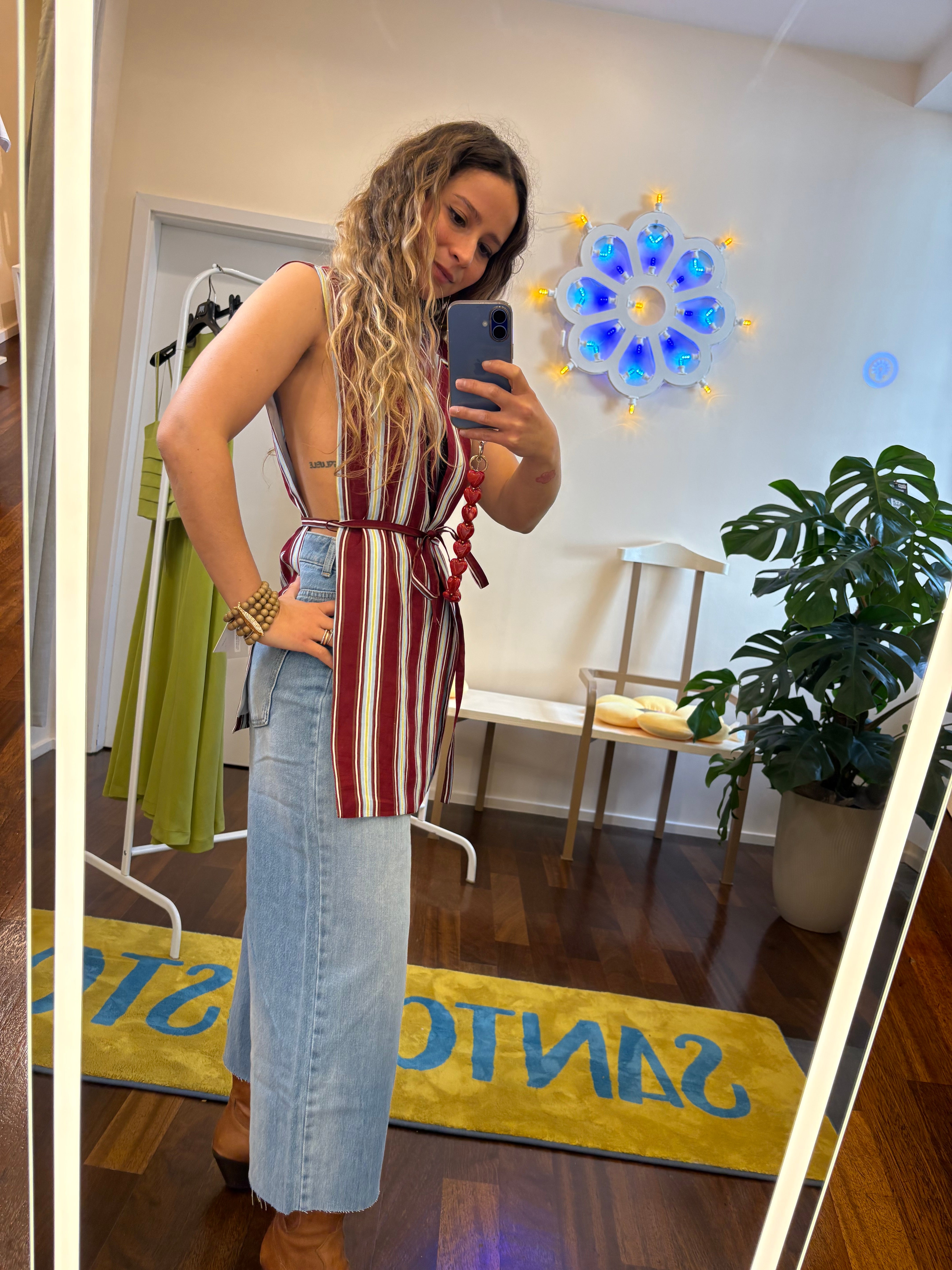 Kurze Jeans mit weitem Bein